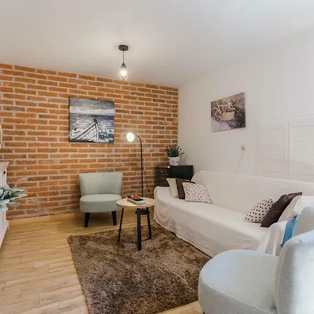 Rensi Apartment