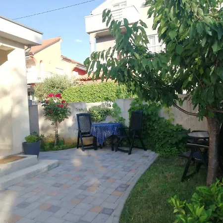 Apartment Rensi *